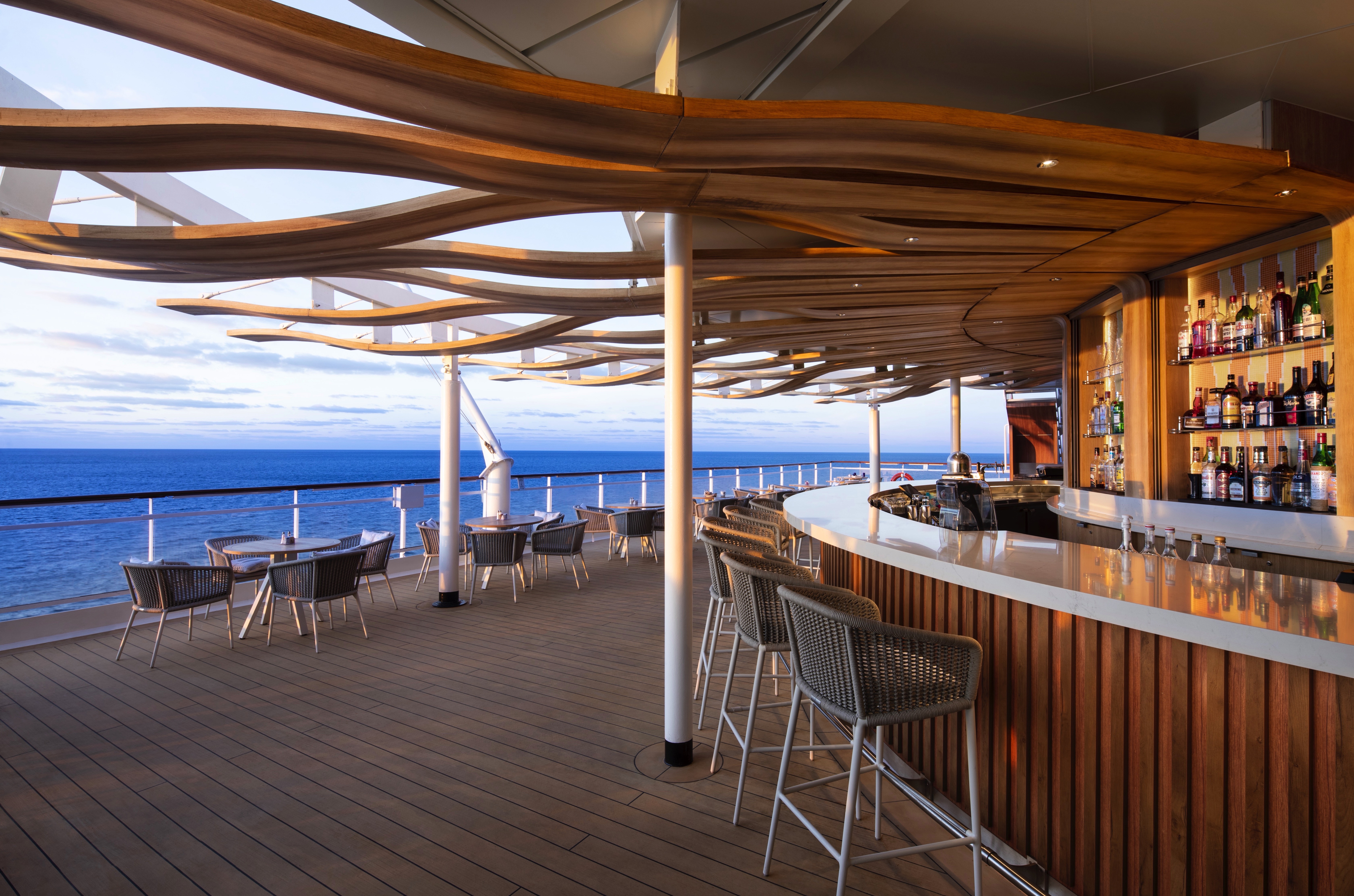 Celebrity Infinity - Sunset Bar